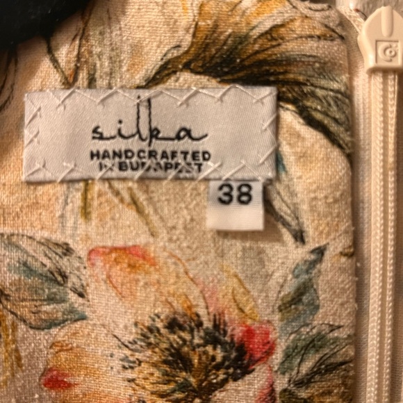 Vintage; hand made; one of a kind floral midi dress. Size 2 - Picture 7 of 14